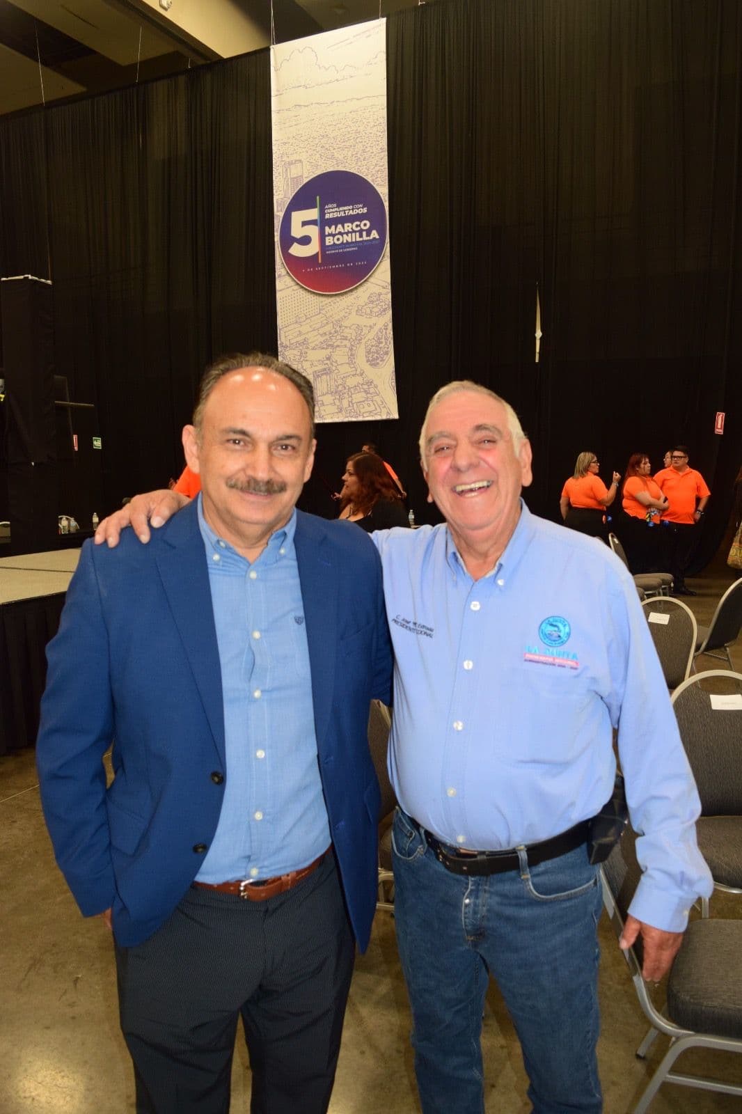 Buenos amigos Ramón Saenz y el Jefe de La Junta, Chih. Renato Estrada.